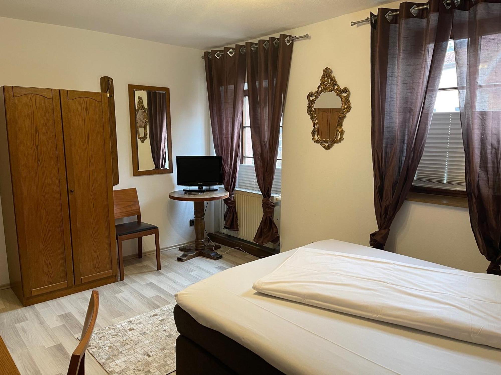 Landhotel Sickinger Hof Walldorf  Bagian luar foto