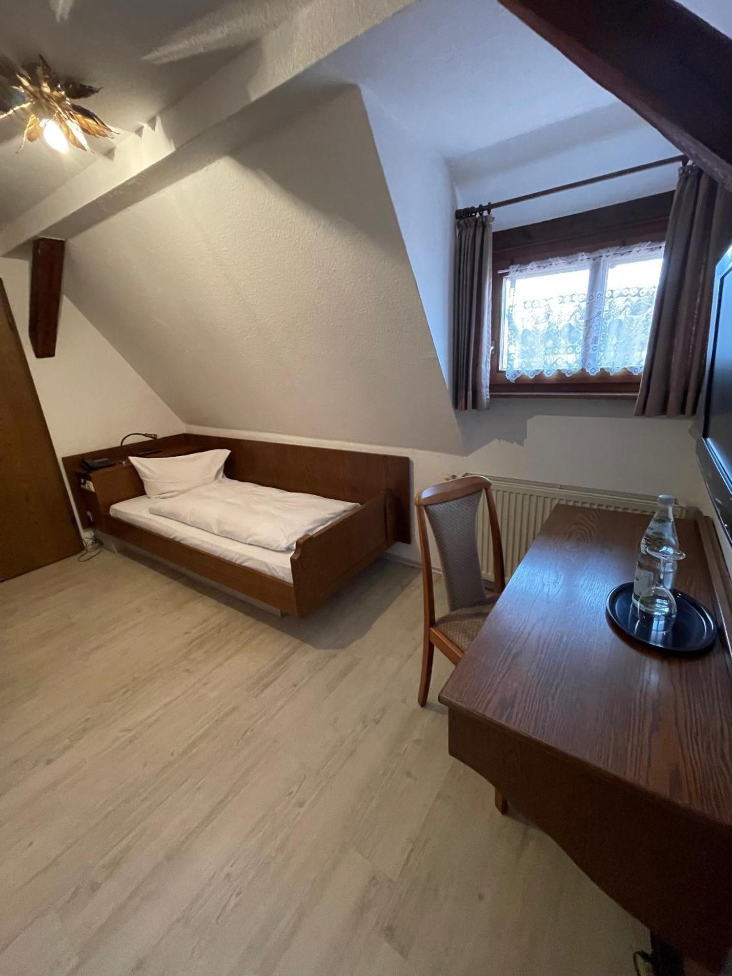 Landhotel Sickinger Hof Walldorf  Bagian luar foto