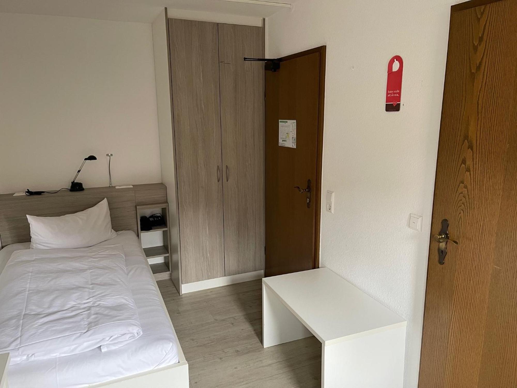 Landhotel Sickinger Hof Walldorf  Bagian luar foto