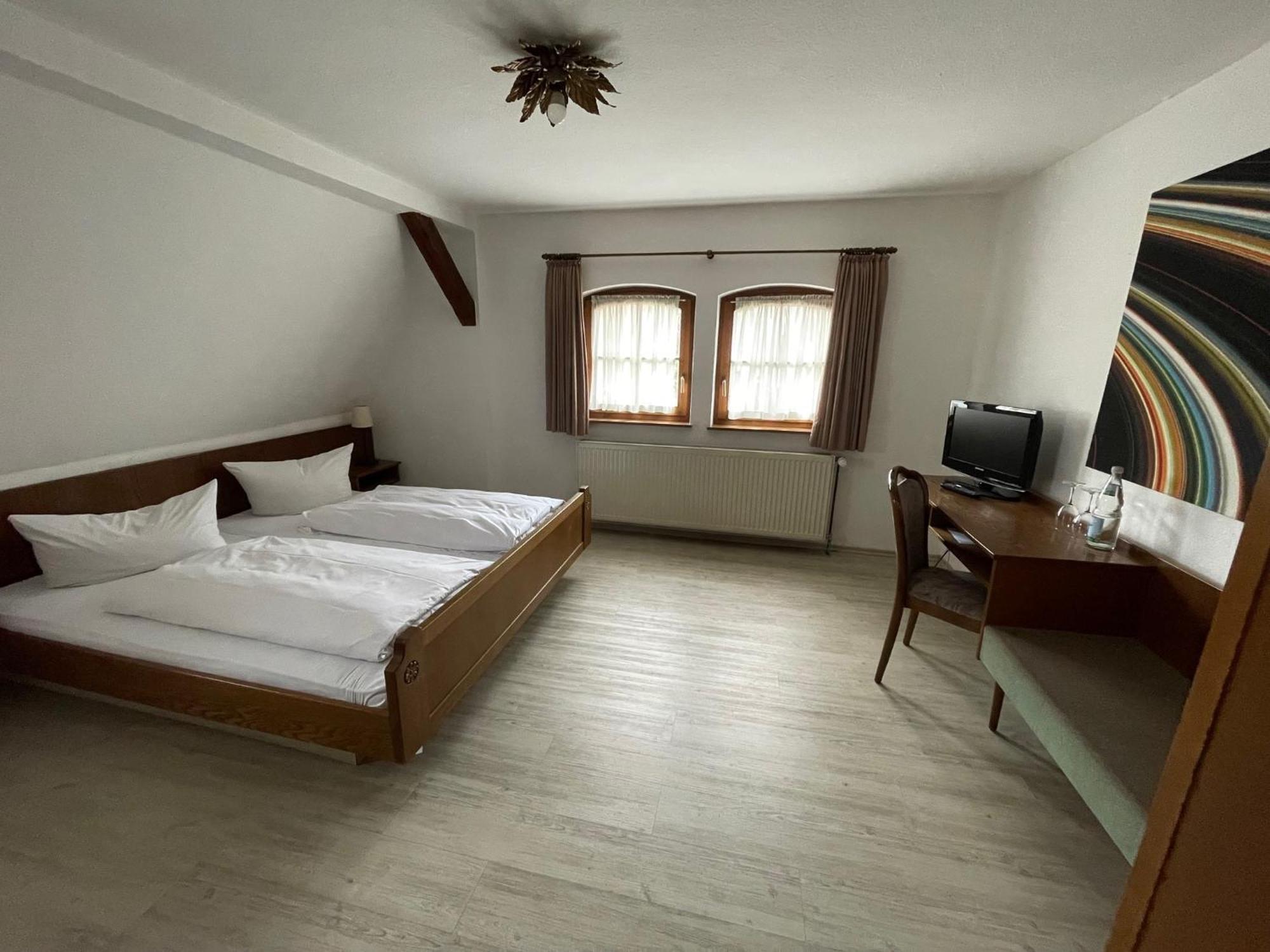 Landhotel Sickinger Hof Walldorf  Bagian luar foto