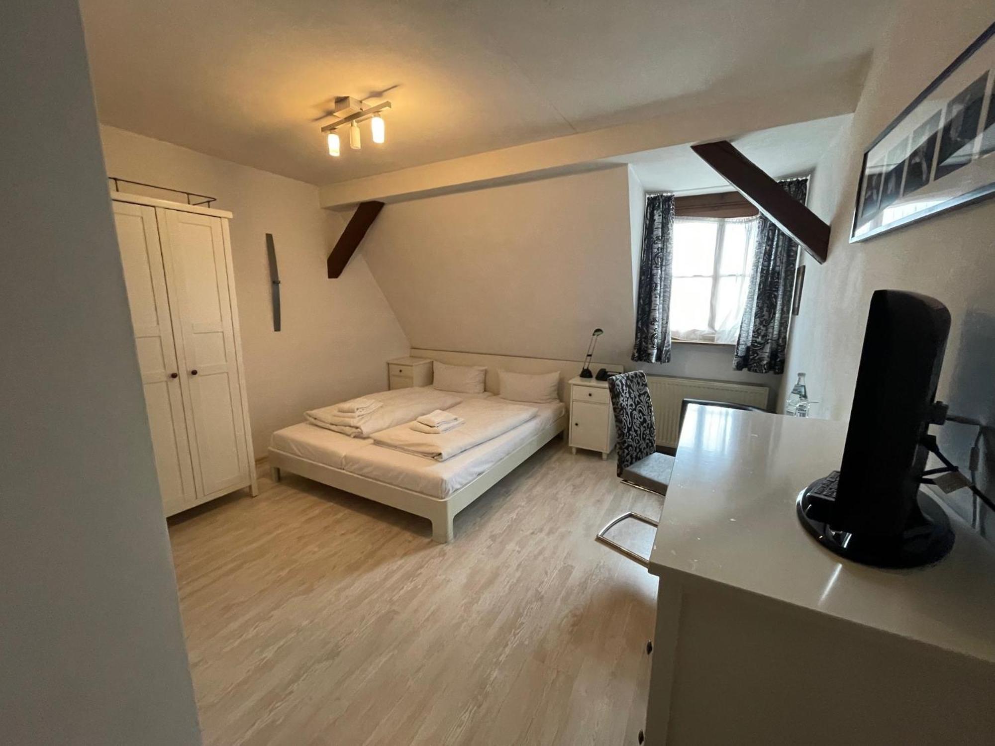 Landhotel Sickinger Hof Walldorf  Bagian luar foto